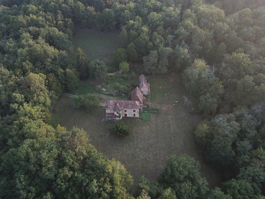 Touvent Maison Au Milieu Des Bois Savignac-de-Miremont Экстерьер фото