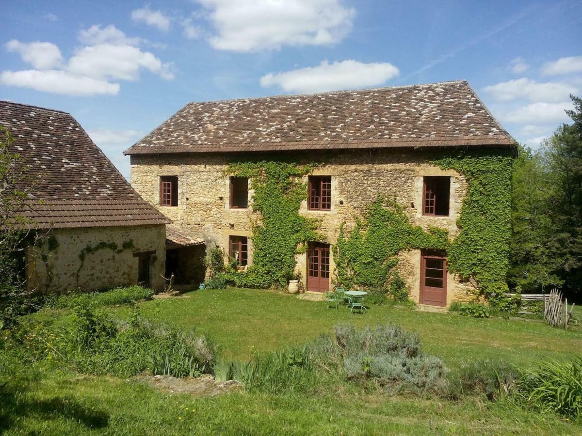 Touvent Maison Au Milieu Des Bois Savignac-de-Miremont Экстерьер фото