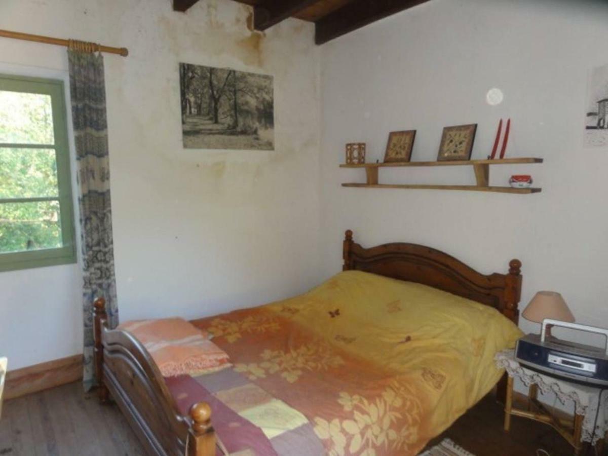 Touvent Maison Au Milieu Des Bois Savignac-de-Miremont Экстерьер фото