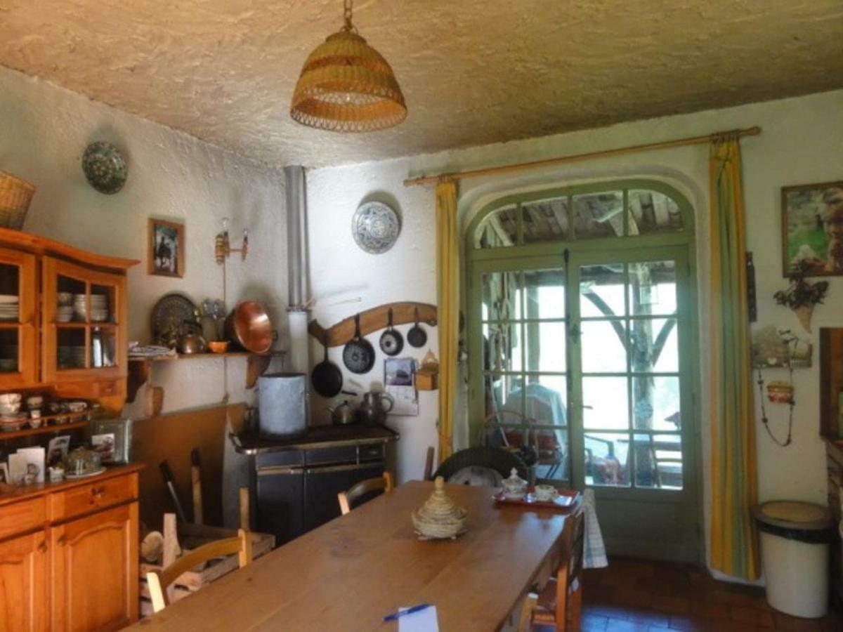 Touvent Maison Au Milieu Des Bois Savignac-de-Miremont Экстерьер фото