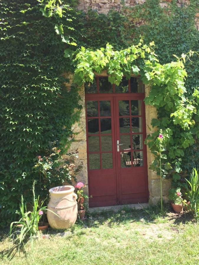 Touvent Maison Au Milieu Des Bois Savignac-de-Miremont Экстерьер фото