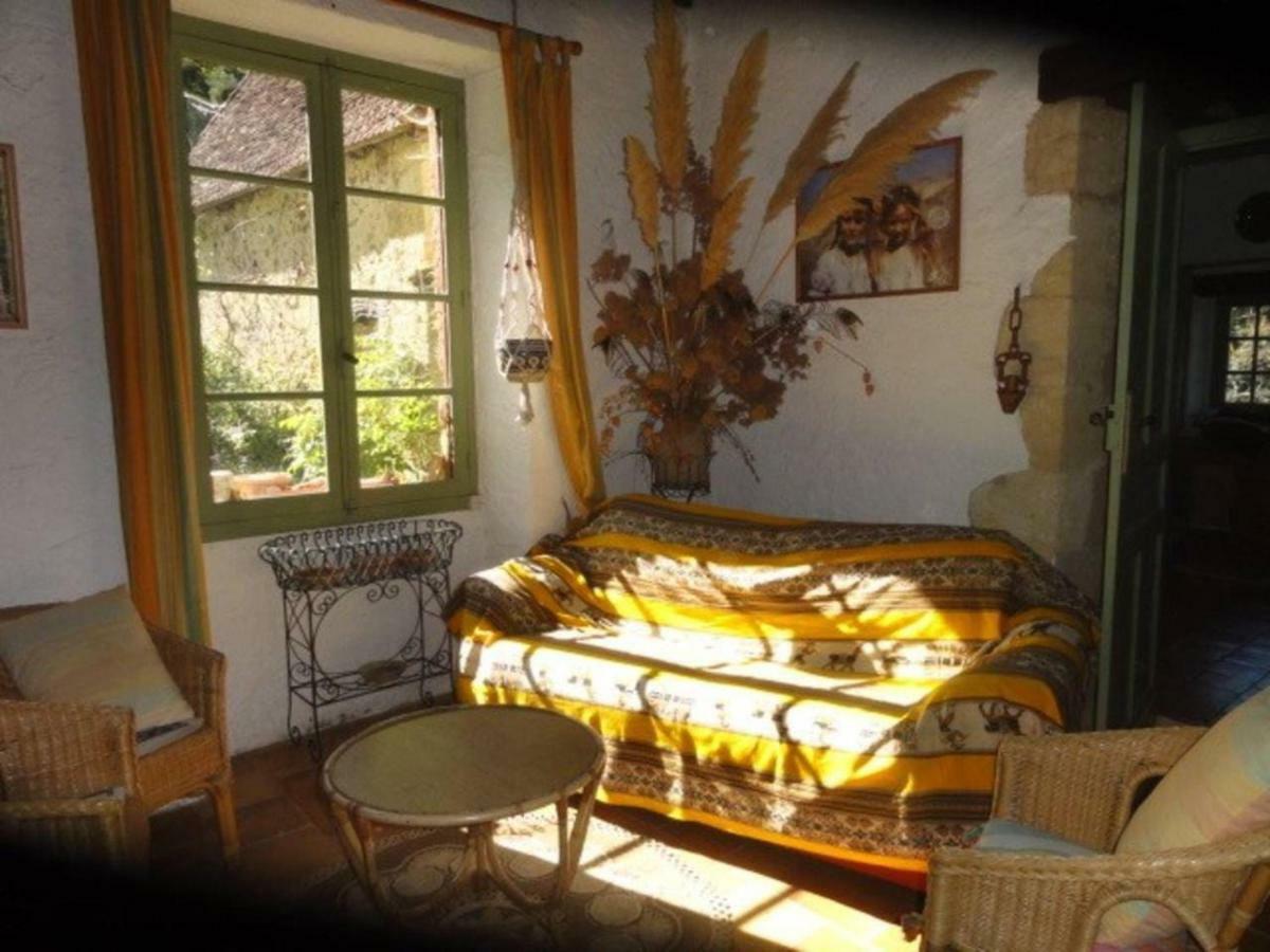 Touvent Maison Au Milieu Des Bois Savignac-de-Miremont Экстерьер фото