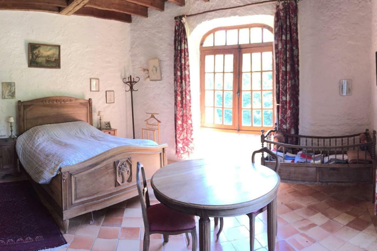 Touvent Maison Au Milieu Des Bois Savignac-de-Miremont Экстерьер фото